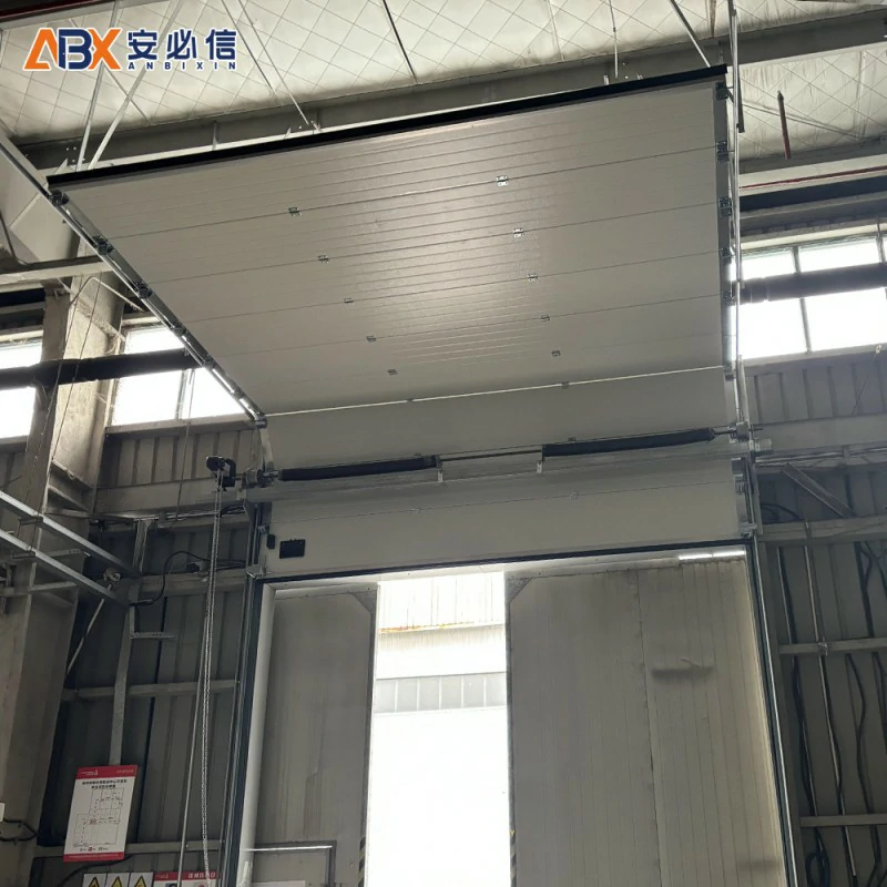 白山垂直提升门